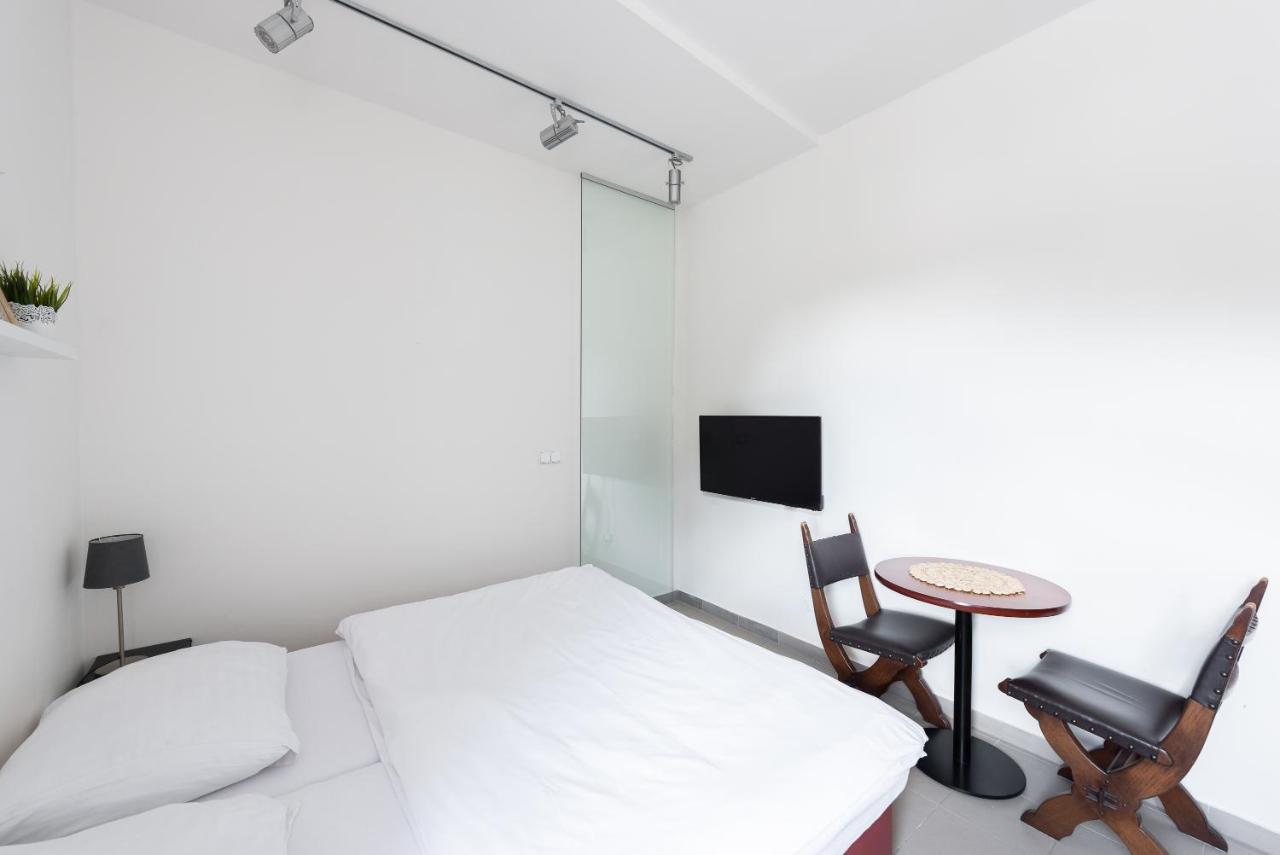 Apartman Muzeum Obchodu Karlstejn Luaran gambar