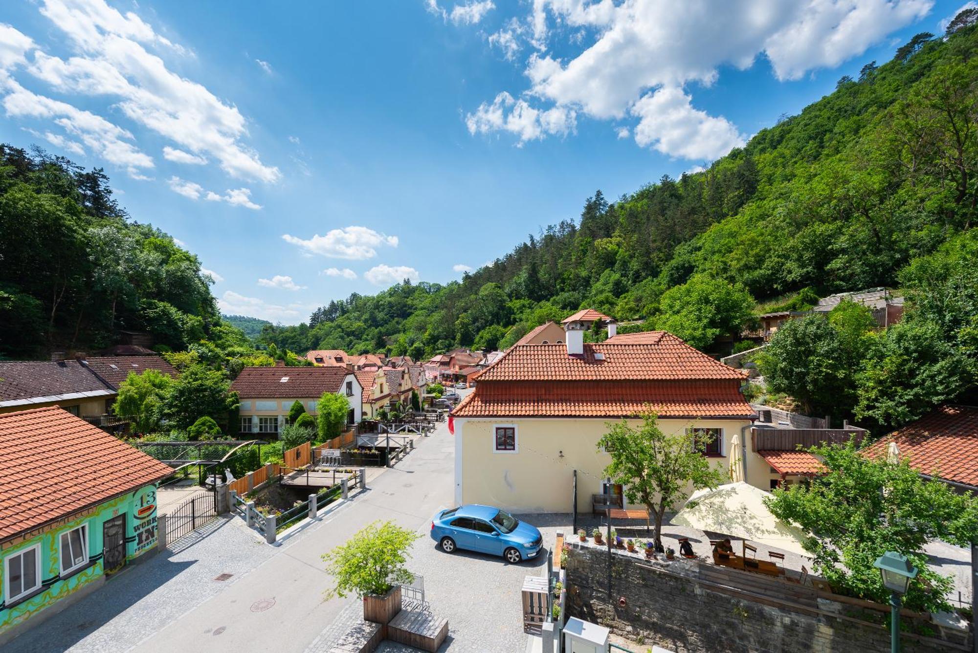 Apartman Muzeum Obchodu Karlstejn Luaran gambar